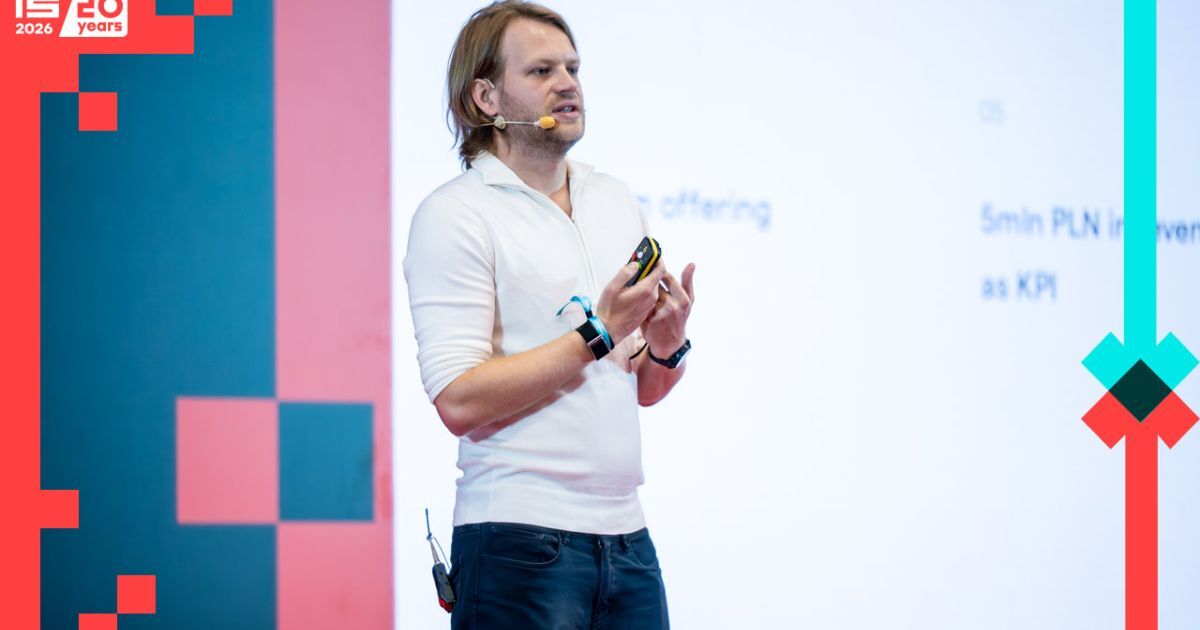 Specialize or Die (Slowly and Painfully) — How We Found Our Niche in HealthTech and Why It Works. A Momentum Rebranding Case Study